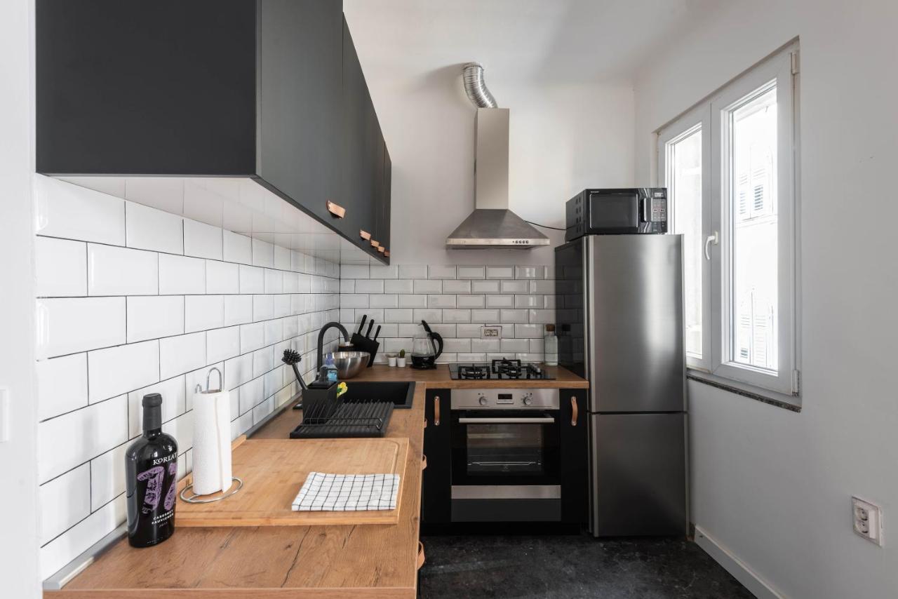 Pula City Apartment With Private Parking Free Eksteriør bilde