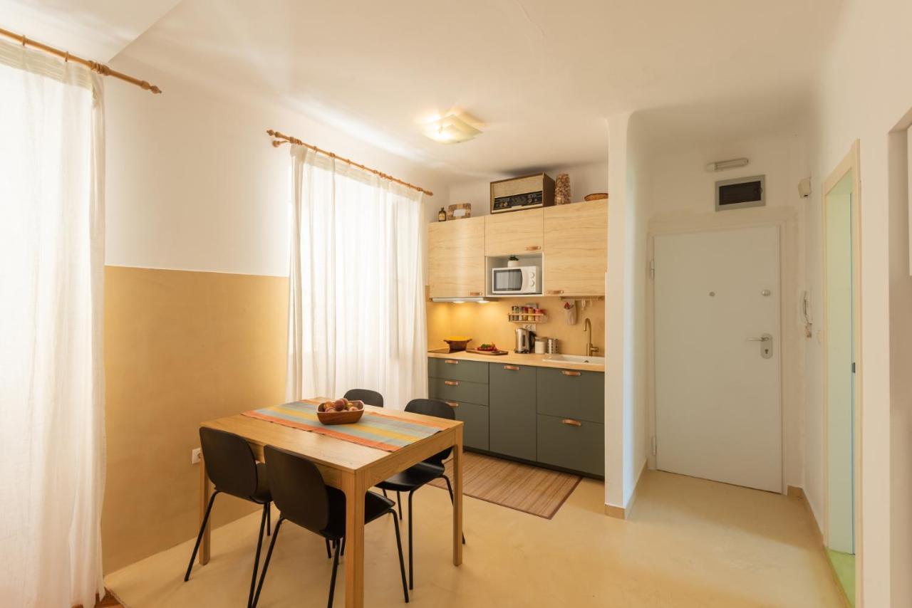 Pula City Apartment With Private Parking Free Eksteriør bilde