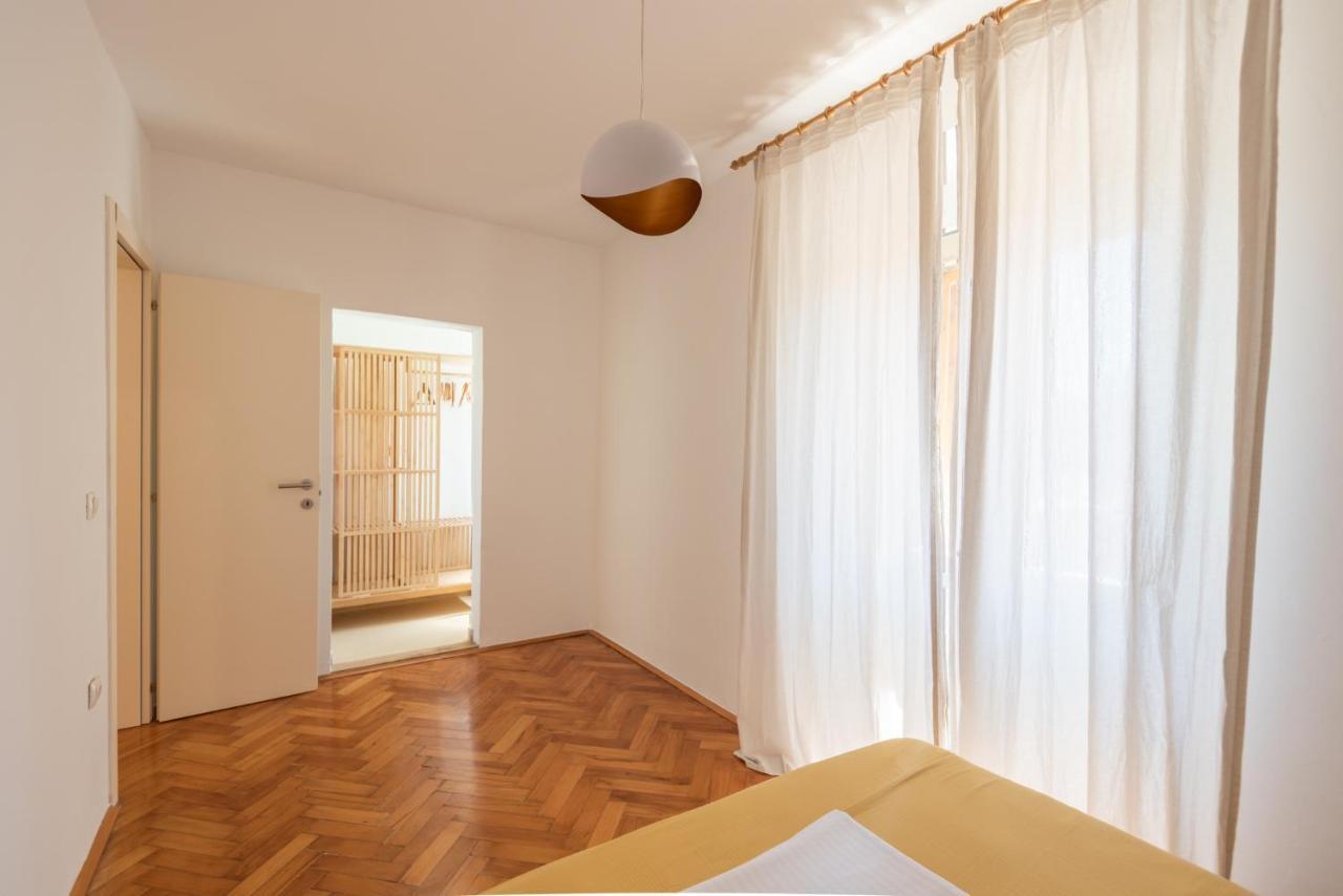 Pula City Apartment With Private Parking Free Eksteriør bilde